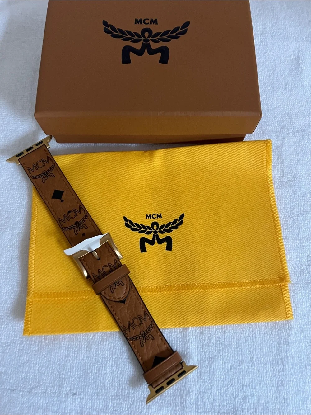Apple Watch Band In
Fits 38mm / 40mm / 41mm Watch - Picture 6 of 12